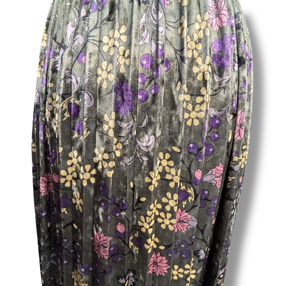 ModCloth Green Floral Pleated Velvet Midi Skirt Gold Glitter Waist Romantic - Picture 5 of 11